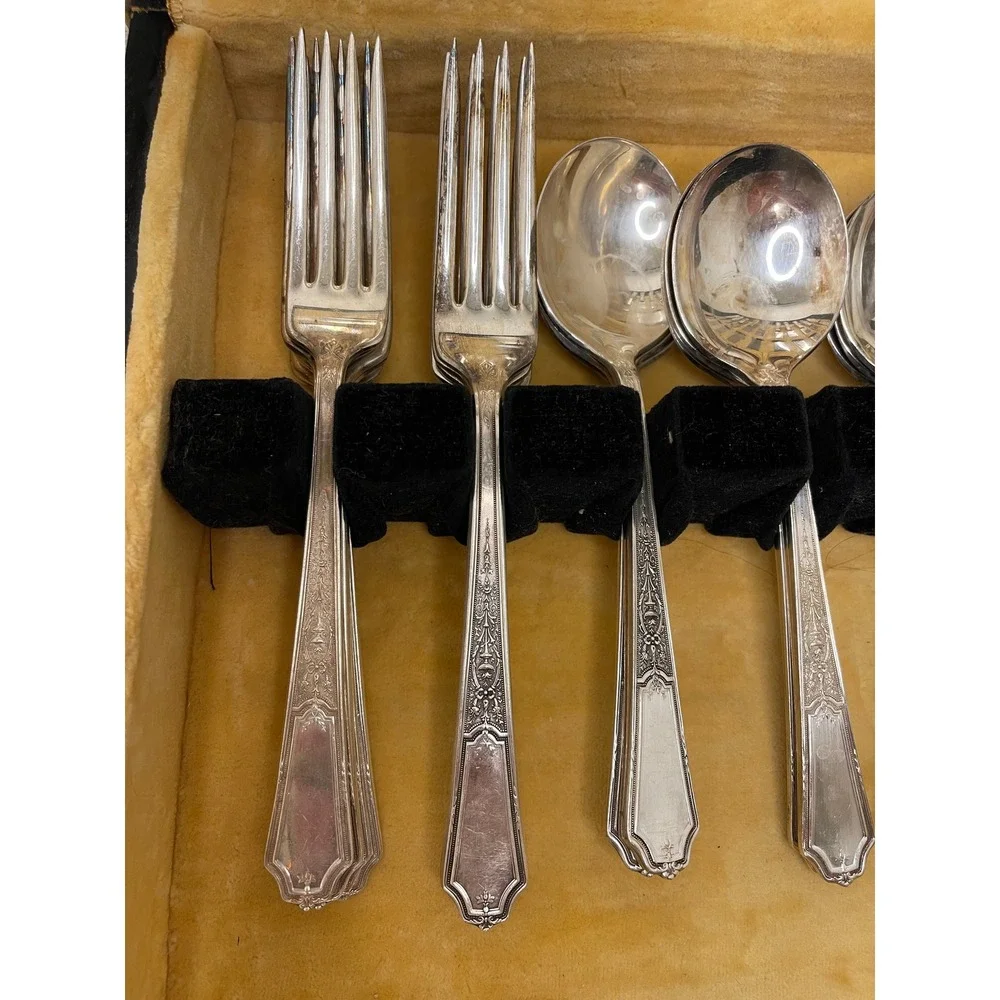 International Silver Ancestral Silverplate Flatware Set with Case Vintage 43pc